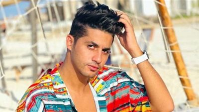 عنبة يطالب جمهوره بالدعاء لوالدته .. مليش غيرك يا أمي