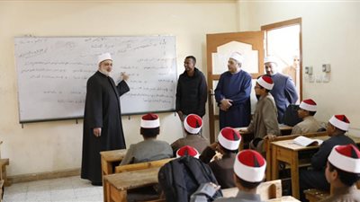وكيل الأزهر لطلاب الصعيد: «أدعو الله أن نراكم في طليعة بناة الوطن»
