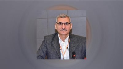 الروائي شريف صالح: لا أنصح بعمل حسابات للأطفال على مواقع التواصل