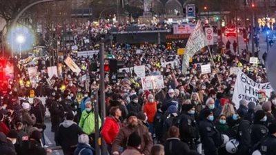 احتجاجات بفرنسا ضد مشروع إصلاح نظام التقاعد