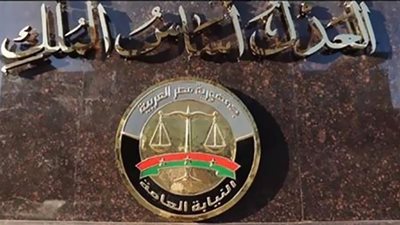 صورة الطفل المجنى عليه بحقنة مضاد حيوي فى صيدلية