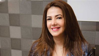 دنيا سمير غانم تتخطى النصف مليون مشاهدة بأغنية 