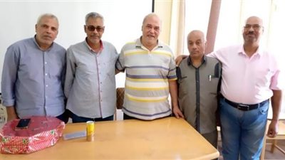 سوهاج تكرم مدير إدارة تقييم ومتابعة البرامج