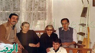 10 سنوات على جلوس البابا تواضروس..تأثير الأب في شخصية بطريرك الأقباط