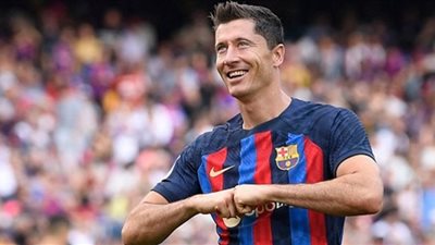 ليفاندوفسكي على رأس قائمة برشلونة الرسمية لمباراة ريال بيتيس في الدوري