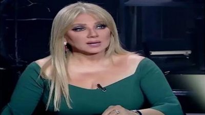 ندي بسيوني تهنئ محمد صلاح (شاهد)