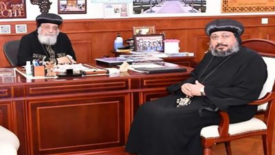الأنبا أرسانيوس يهنئ البابا تواضروس بالذكرى الـ10 على تجليسه بطريركًا