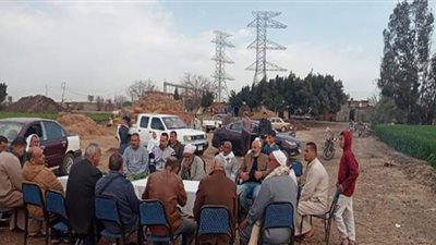 صور| يوم حقلي إرشادي عن القمح لمزارعي قرية صفيطة بالشرقية