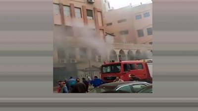 معاينة حريق مستشفى النور المحمدي بالمطرية.. وإعداد تقرير عن التلفيات والخسائر