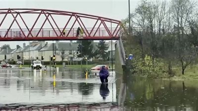 أمطار تحول شوارع لندن لبرك مياه.. الإسكندرية ليست الوحيدة| فيديو
