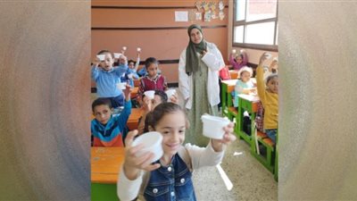 تواصل جهود الفرق الصحية بالشرقية فحص طلبة المدارس
