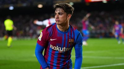 برشلونة يعلن تجديد عقد جافي