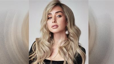 هنا الزاهد تعود للماضي بالأبيض والأسود.. صور