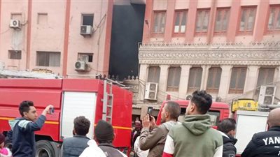 12 سيارة إسعاف للسيطرة على حريق مستشفى بالمطرية