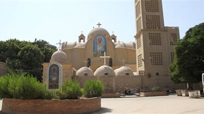 القس بموا جرجس يعقد لقاء النهضة بدير الأنبا برسوم العريان في حلوان