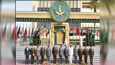 الفريق أسامة عسكر يلتقى رئيس أركان حرب القوات المسلحة البنينى