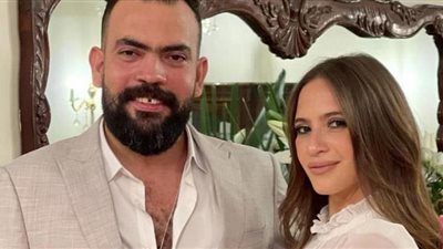 خالد عليش يحتفل بعيد زواجه الأول (فيديو)