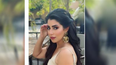 أيتن عامر.. إطلالة ساحرة بـ«البيج والليكرا»