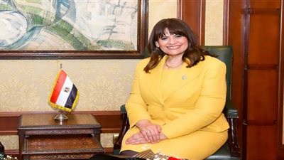 وزيرة الهجرة تكشف تفاصيل قرار إعفاء سيارات المصريين بالخارج من الجمارك