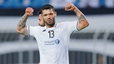 الشباب السعودي يتقدم على العداله بالشوط الأول بدوري روشن