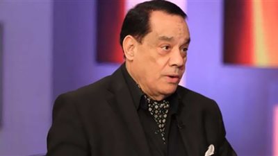 حلمى بكر يعود للعناية المركزة مجددًا بسبب ضعف عضلة القلب