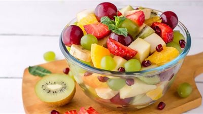طريقة تحضير سلطة فواكة لسد الجوع