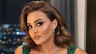 بشرى تفضل الاحتشام وتتألق بالكريستال