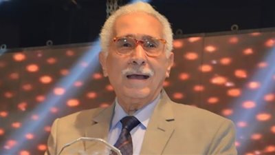 عبد الرحمن أبو زهرة: ملابس ممثلة دفعتني للاعتذار عن دور