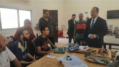 انطلاق دورات التدريب المهني ببولاق على مهن الخياطة والكهرباء وصيانة الأجهزة والتبريد والتكيف