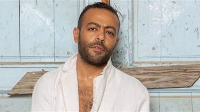 تامر عاشور يكشف كواليس أغاني 