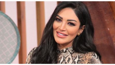 سالي عبد السلام تتغزل بوالدها في عيد ميلاده (شاهد)
