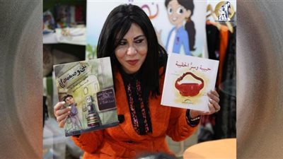 حواديت ماما سماح تزين جناح القومى للمرأة بمعرض الكتاب