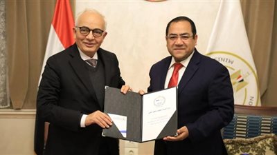 وزير التعليم يتسلم نتيجة مسابقة 30 ألف معلم