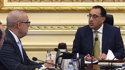 مدبولي يتابع الموقف التنفيذي لتنمية الساحل الشمالي