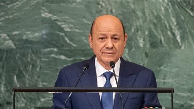 رئيس مجلس القيادة اليمني يشيد بالموقف الصيني الداعم لبلاده