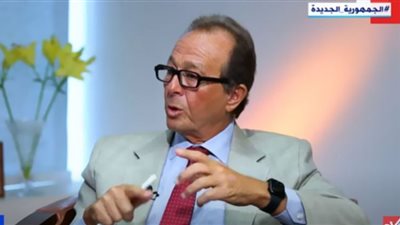 الذكاء الاصطناعي يهدد الوظائف (فيديو)