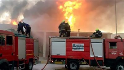 السيطرة على حريق شب في مصنع كرتون بالواسطى