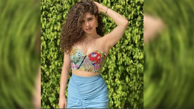 مايان السيد بإطلالة عروس البحر..شاهد