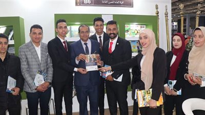 رئيس جامعة سوهاج يثمن دور معرض الكتاب في إثراء التراث الثقافي