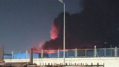 السيطرة على حريق نشب في مصنع جلود بالعاشر من رمضان