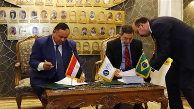 الجمارك المصرية والعربية البرازيلية يوقعان خطه عمل لتبادل البيانات إلكترونيًا