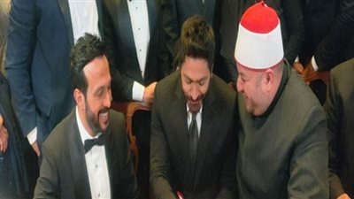 تامر حسني والكينج يشهدان على عقد قران أحمد عصام