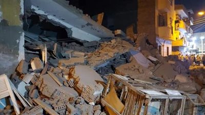 انهيار منزل مكون من 3 طوابق بأسيوط وإنقاذ 6 أشخاص من تحت الأنقاض