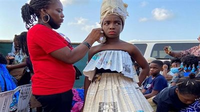 أزياء من القمامة.. أحدث 