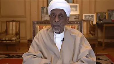 السيسي يوجه بتوفير طائرة خاصة لإعادة الميرغني إلى السودان