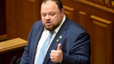 رئيس البرلمان الأوكراني يسلم قائمة بالاحتياجات العسكرية الأوكرانية لنظيرته الأمريكية