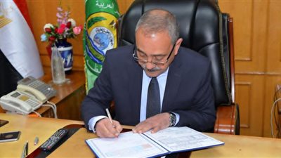 محافظ الإسماعيلية يعتمد نتيجة الفصل الدراسي الأول للشهادة الإعدادية