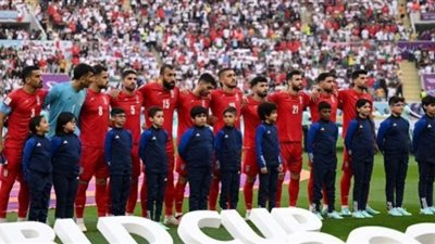 منتخب إيران يرفض ترديد النشيد الوطني قبل لقاء إنجلترا