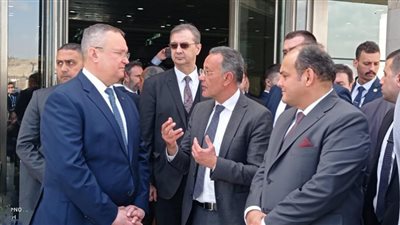 رئيس وزراء رومانيا والوفد المرافق له يزورون متحف الحضارة