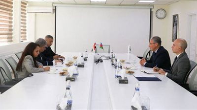 سفير مصر في باكو يبحث مع وزير البيئة الأذربيجاني اَخر استعدادات مؤتمر COP27